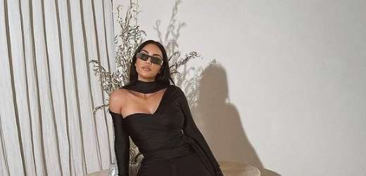 Kim Kardashiania kritisoitiin Met Gaalan asustaan: vastasi tiukasti takaisin