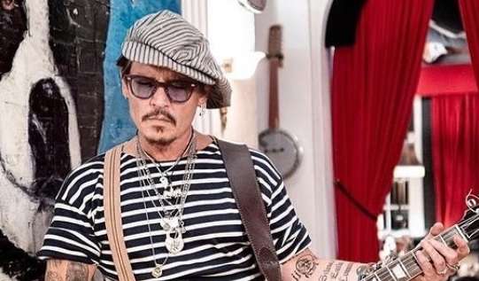 Johnny Depp julkaisi napakan tarinan Instagramissa: varoitti fanejaan