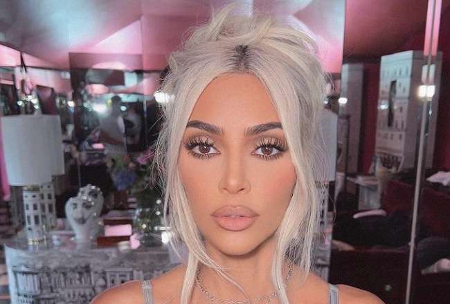 Someviha porisee: Kim Kardashian tuhosi Marilyn Monroen mekon Met Gaalassa
