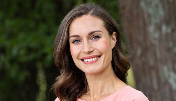 Pääministeri Sanna Marin kertoo, millaisista bileistä hän tykkää: "Ihan hirvee show"