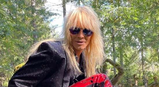 Michael Monroe ja Johanna-rakas harvinaisessa yhteiskuvassa Japanissa: seuraajat innostuivat!