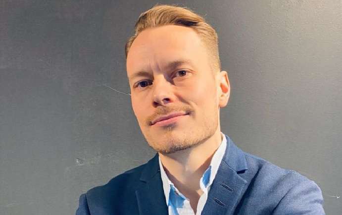 Seiska: Markus Räikkösen villit naissutinat saavat uusia sfäärejä - nyt puhuu deitti