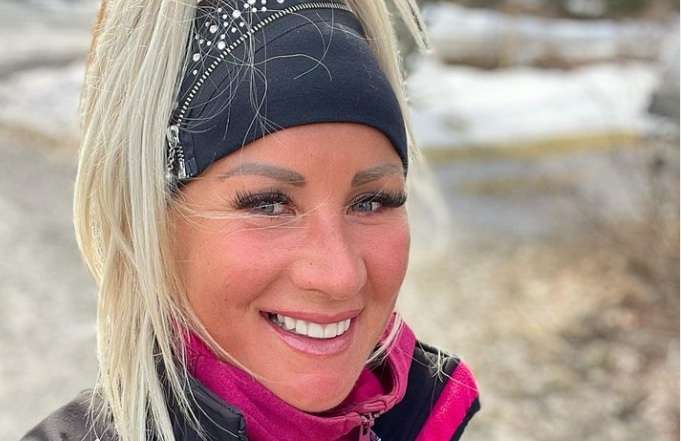 Rita Niemi-Mannisen koiravideo sulattaa sydämet: "Putsku merenneitona"