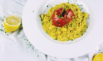 Herkullinen keltainen riisi lisukkeeksi moniin ruokiin