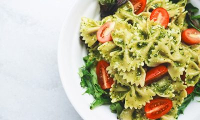 Maukas pesto pasta salaatti tällä ohjeella