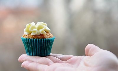 Porkkanakakku-kuppikakut ovat erinomainen jälkkäri arkeen ja synttäreille