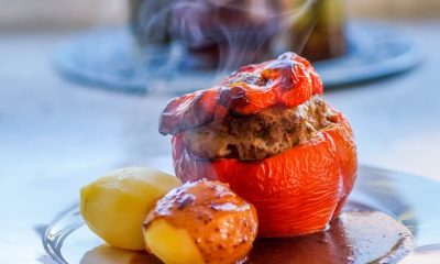 Meksikolaiset täytetyt paprikat: nopea resepti arkeen