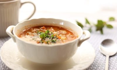 Helppo tomaatti-pasta keitto lounaaksi tai illalliseksi