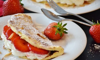 Suussa sulavat vegaaniset mansikkapannukakut: kokeile tätä!