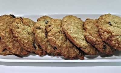 Kaurarusinakeksit herkullisella ja nopealla ohjeella: keksintuoksua kotiin!