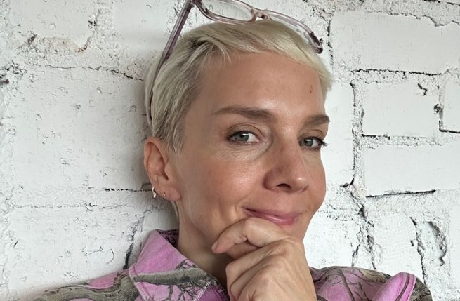 Maria Veitola avautuu paranemisesta: "Moni on rikki"