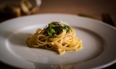 Maukas spagetti puttanesca arki-iltaan: kokeile tätä!