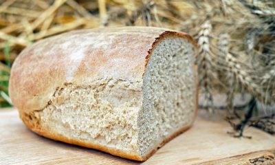Kuinka valmistaa vaalea leipä kotona?