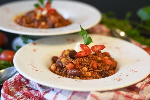 Näin valmistuu vegaaninen chili - helppo ohje!
